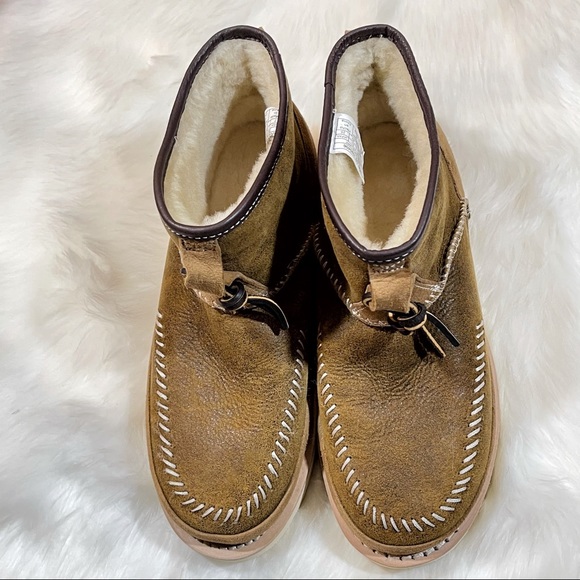 UGG Other - NWOT Ugg Campfire Pull On Leather Bomber Boot